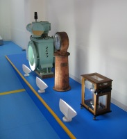 写真：浄水場で使われていた機械や道具