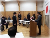 写真：修了証授与7