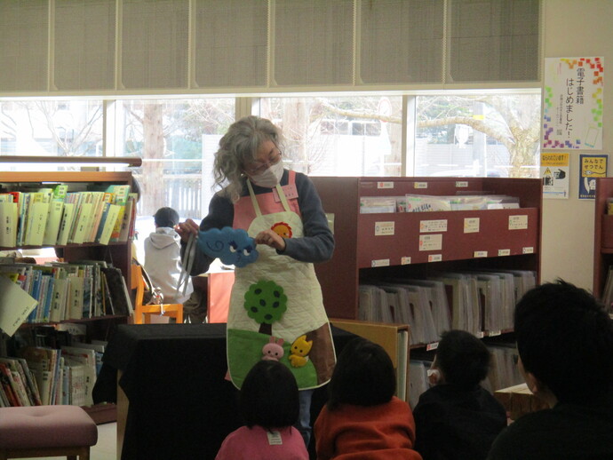 おはなしの会の様子