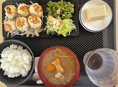 鶏のつくね定食の写真