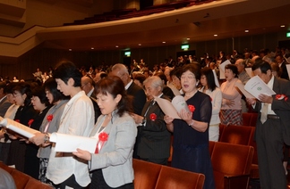 写真：秋田市記念市民歌斉唱