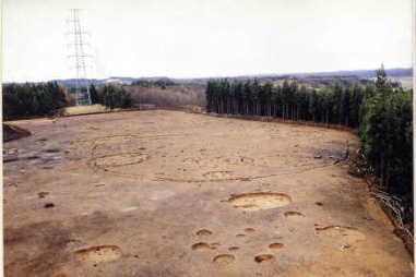写真：地蔵田遺跡の発掘調査状況全景