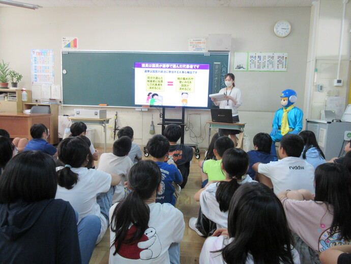 飯島南小学校での授業風景