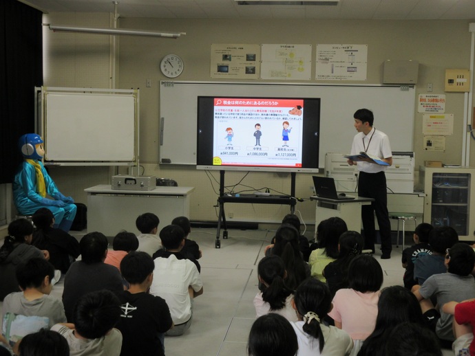 飯島南小学校での授業風景