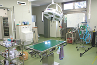 写真：病院の診察・手術室