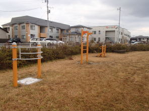 写真：広面鬼頭第二街区公園の介護予防器具2