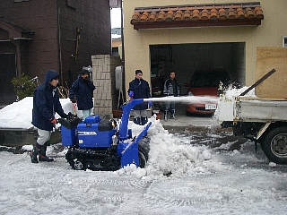 写真：除排雪作業（手形東町第五区町内会）