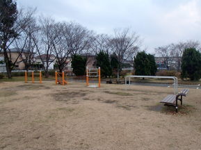 写真：前谷地近隣公園の介護予防器具2