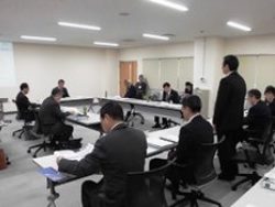 写真：第4回検討委員会検討状況1