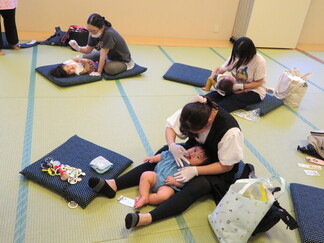 写真：10月7日活動風景・歯みがきの実践