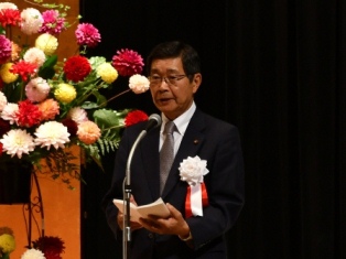 写真：岩谷市議会議長の祝辞