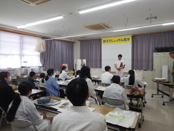 親子でしょっけん見学の様子
