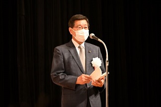 写真：岩谷市議会議長の祝辞