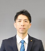 菊地議員の写真