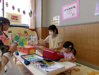 写真：縁日ごっこの様子