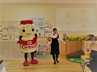 写真:おはなしはっぴぃタイム