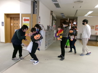 写真：ハロウィンパレードの様子4