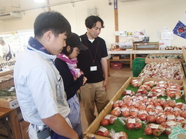 写真：JA秋田なまはげ直売センター「いぶきの里」視察